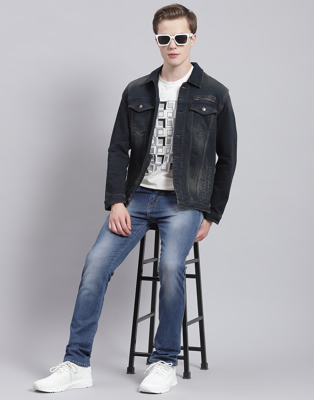 Men Blue Solid Collar Full Sleeve Jacket