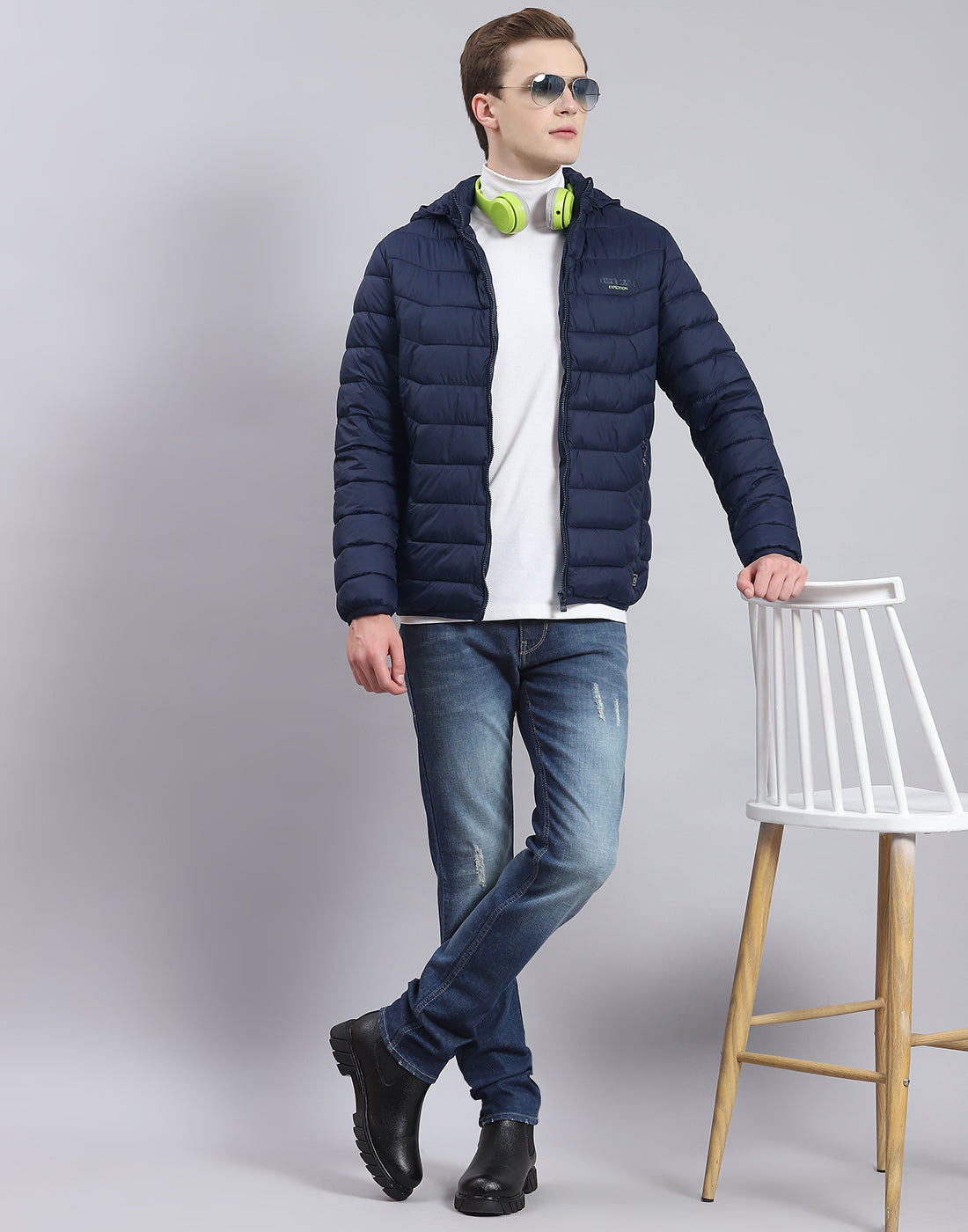 Men Navy Blue Solid Hooded Full Sleeve Heating Jacket