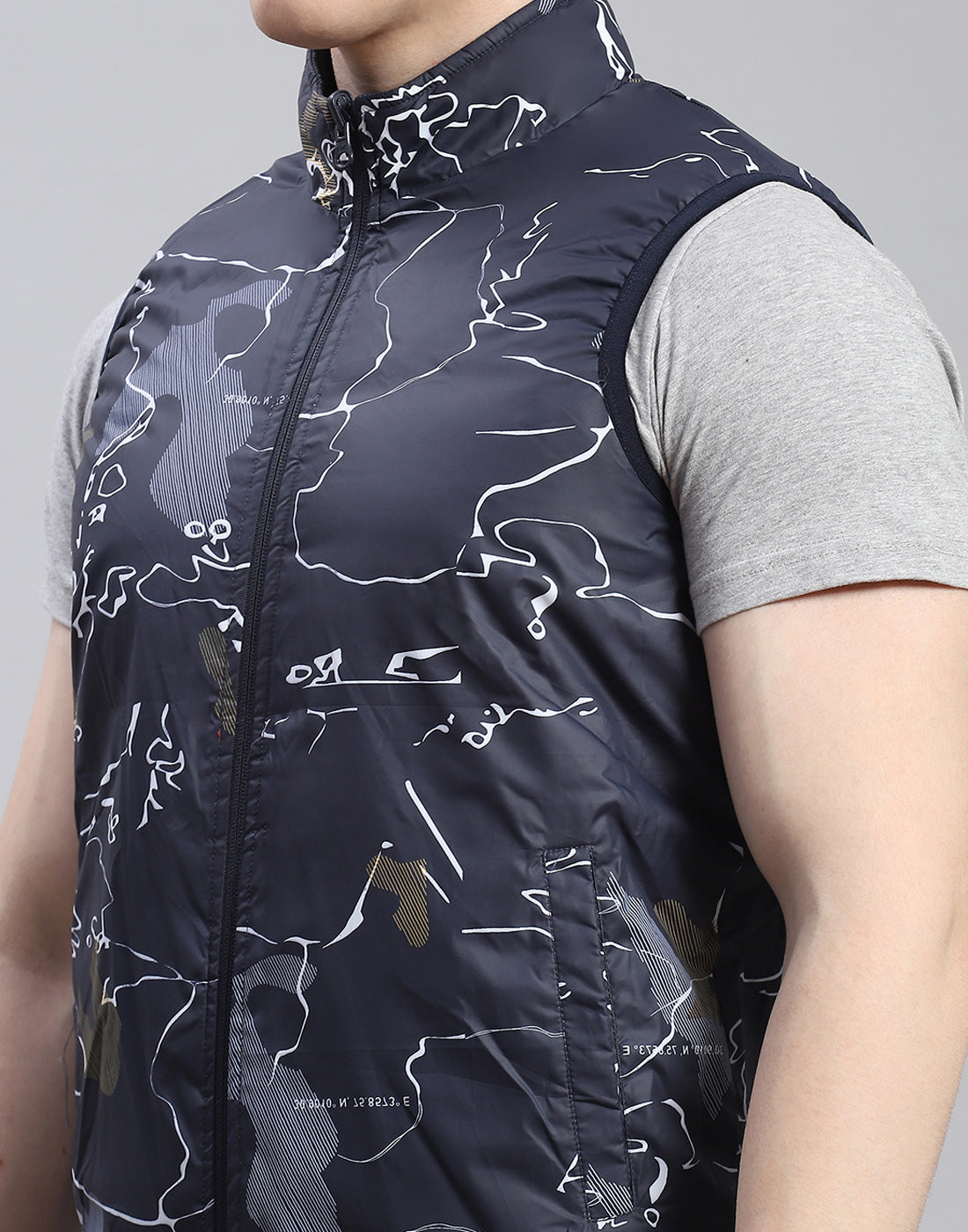 Men Grey Solid Stand Collar Full Sleeve Reversible Jacket - 2 Pc set