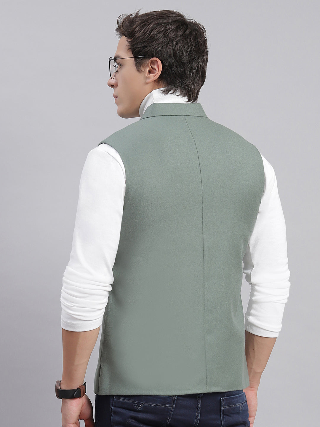 Men Green Solid Mandarin Collar Sleeveless Nehru Jackets