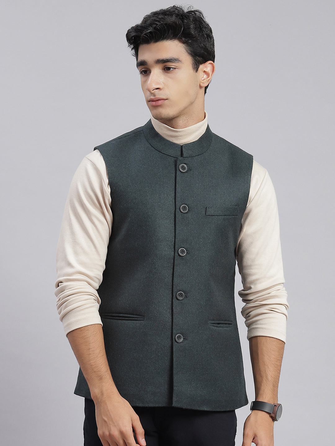 Men Green Solid Mandarin Collar Sleeveless Nehru Jackets