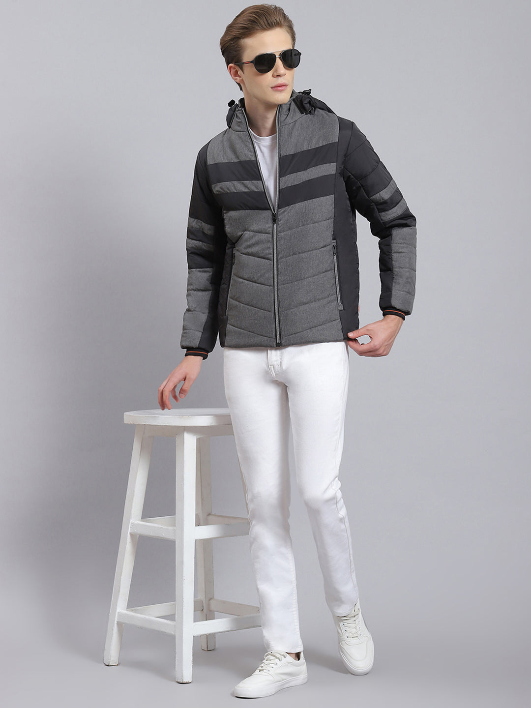 Men Grey Solid Hooded Full Sleeve Jacket