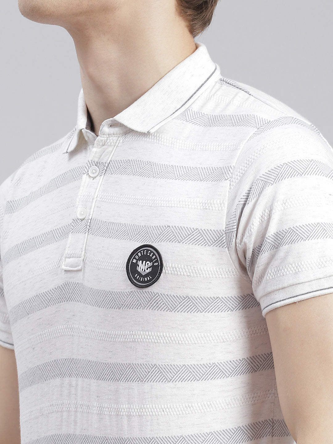 Men Off White Stripe Collar Half Sleeve T-Shirts