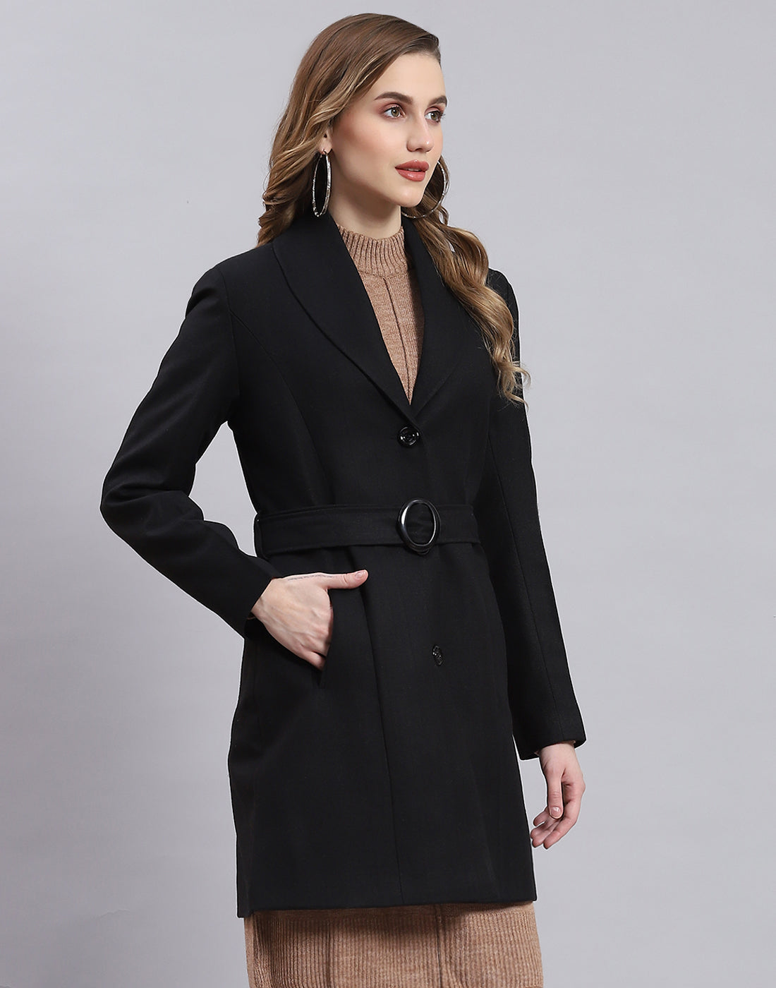 Women Black Solid Lapel Collar Full Sleeve Coat