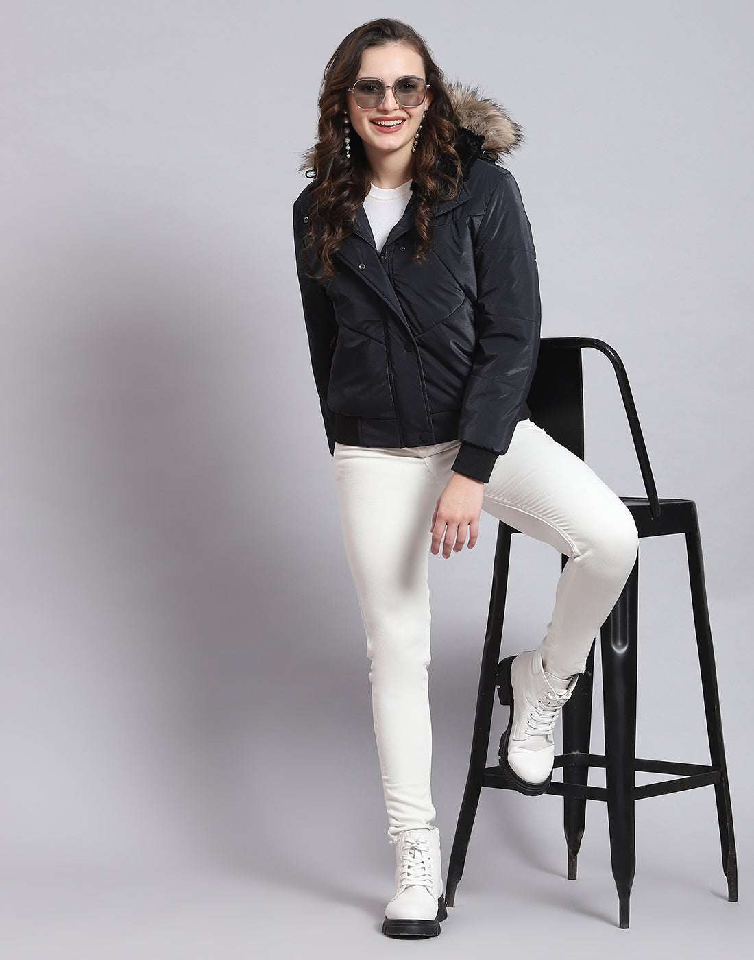 Women Navy Blue Solid Hooded Full Sleeve Jacket