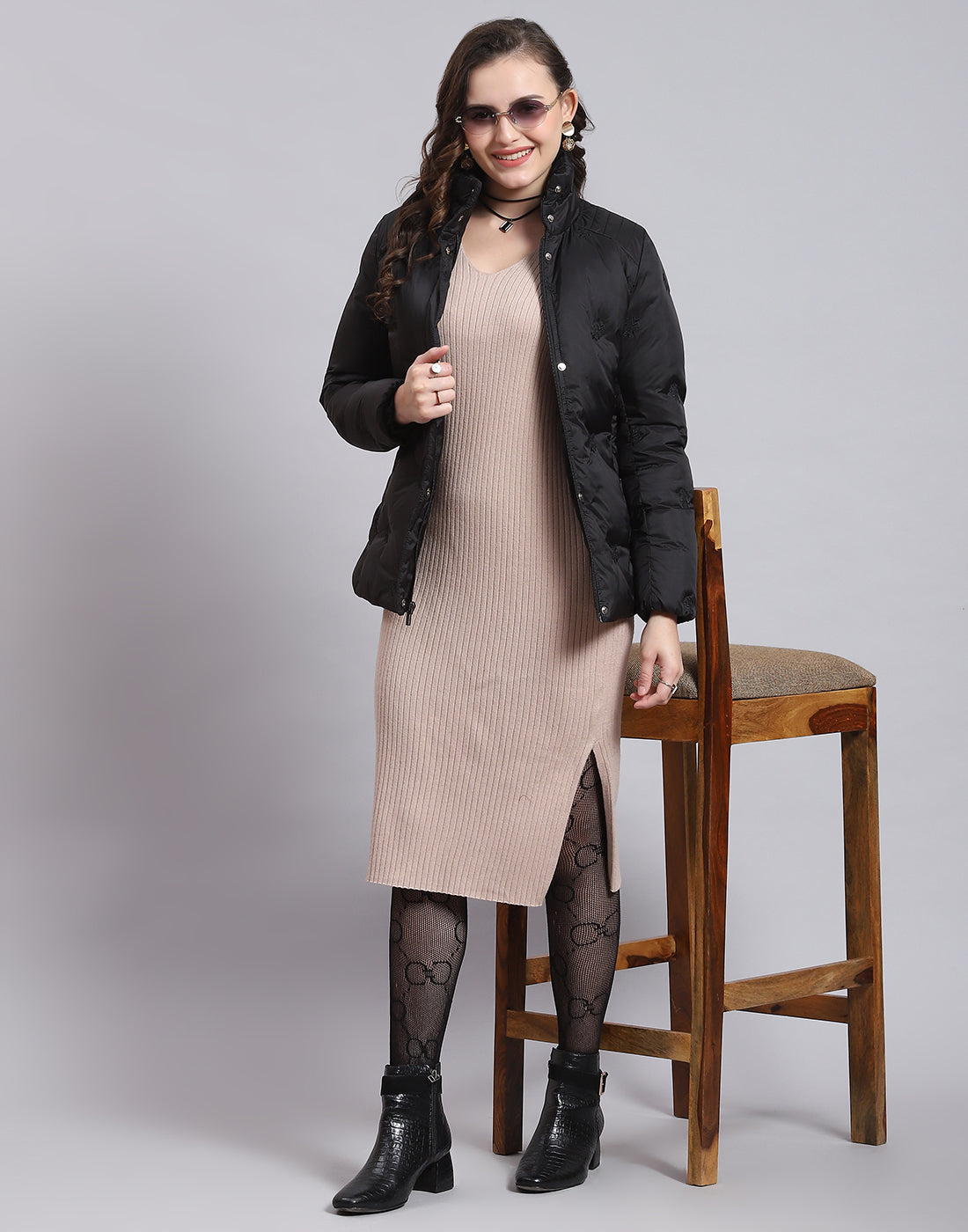 Women Black Solid Stand Collar Full Sleeve Jacket