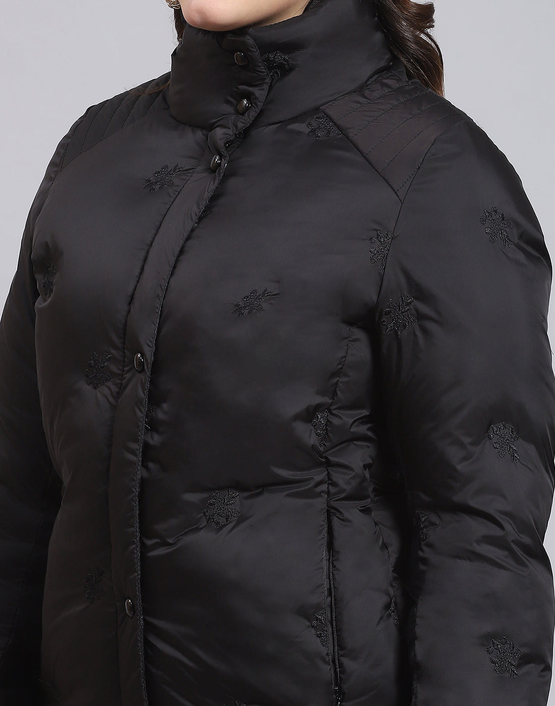 Women Black Solid Stand Collar Full Sleeve Jacket