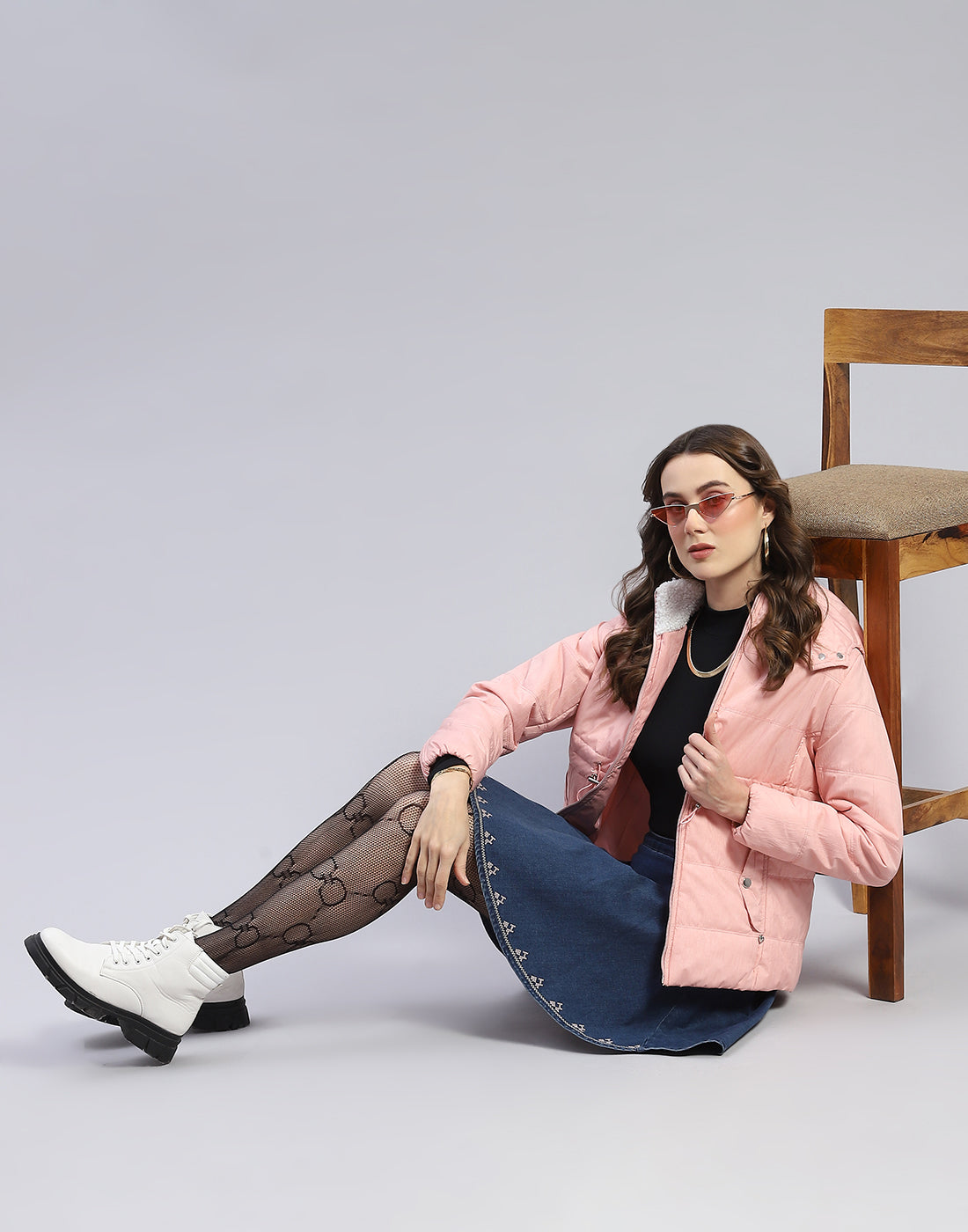 Women Pink Solid Hooded Full Sleeve Jacket