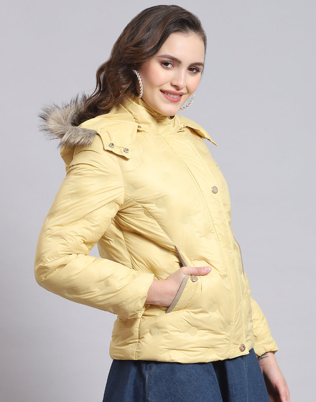 Women Yellow Solid Hooded Full Sleeve Jacket