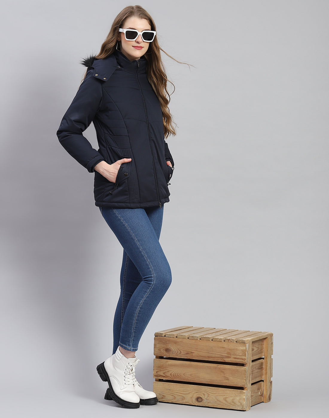 Women Navy Blue Solid Hooded Full Sleeve Jacket