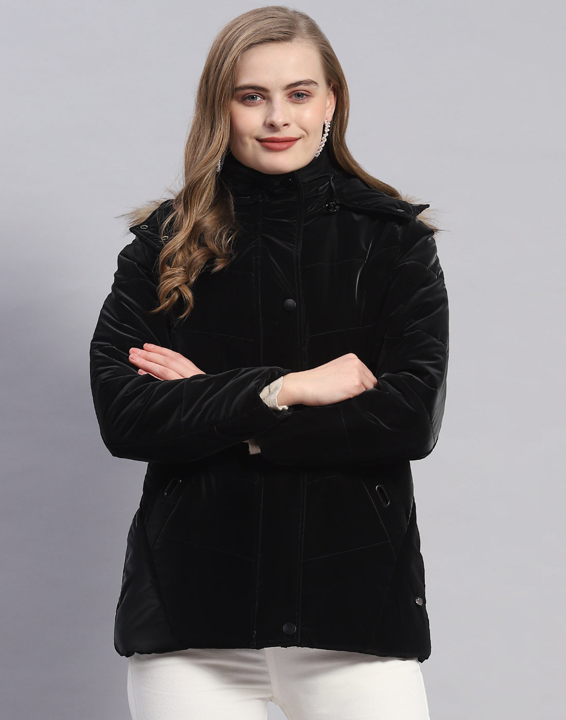 Women Black Solid Hooded Full Sleeve Jacket