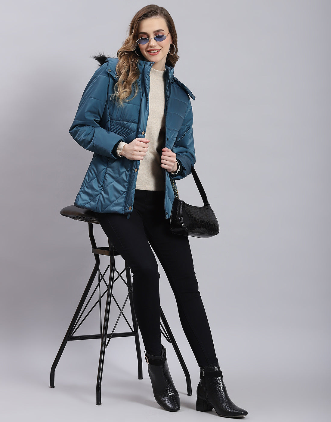 Women Teal Blue Solid Hooded Full Sleeve Jacket