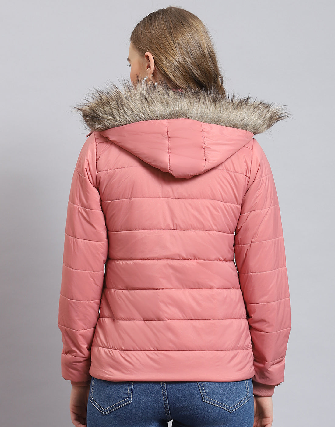 Women Pink Solid Hooded Full Sleeve Heating Jacket