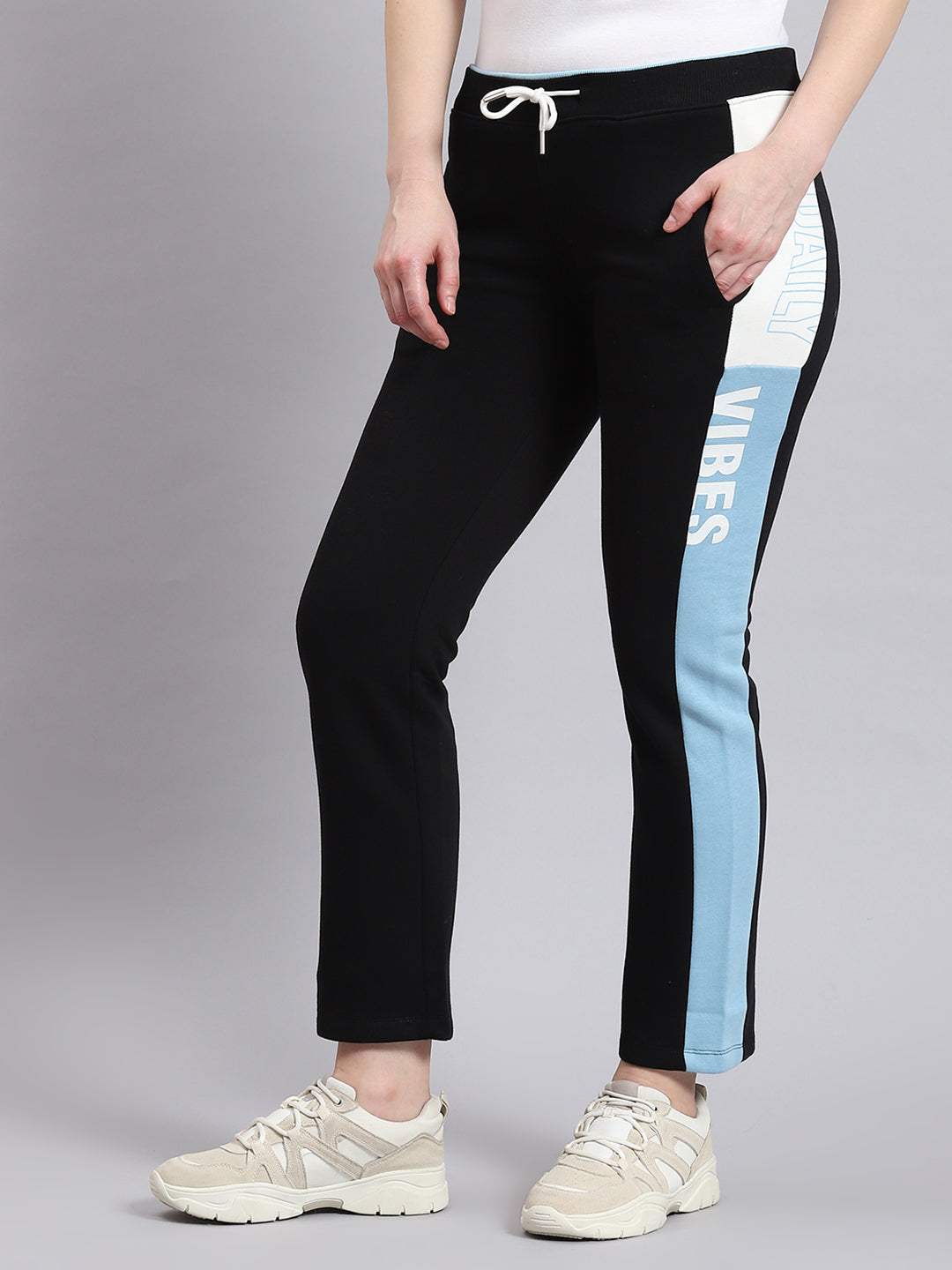 Women Black Printed Regular Fit Winter Lower