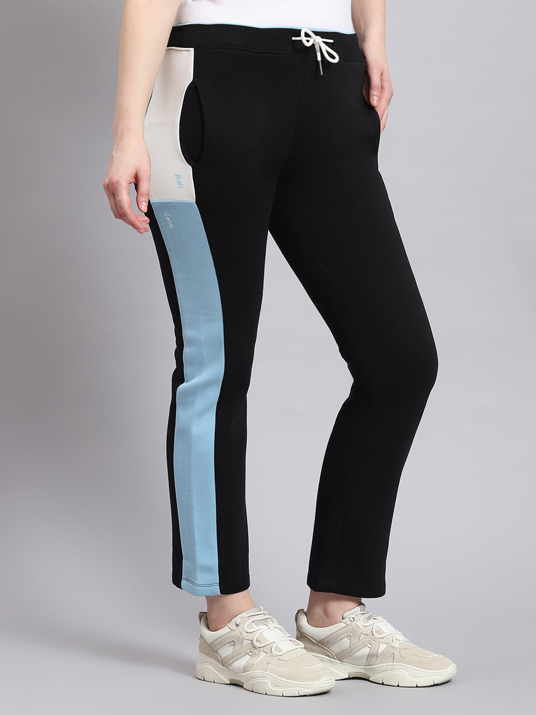 Women Black Printed Regular Fit Winter Lower