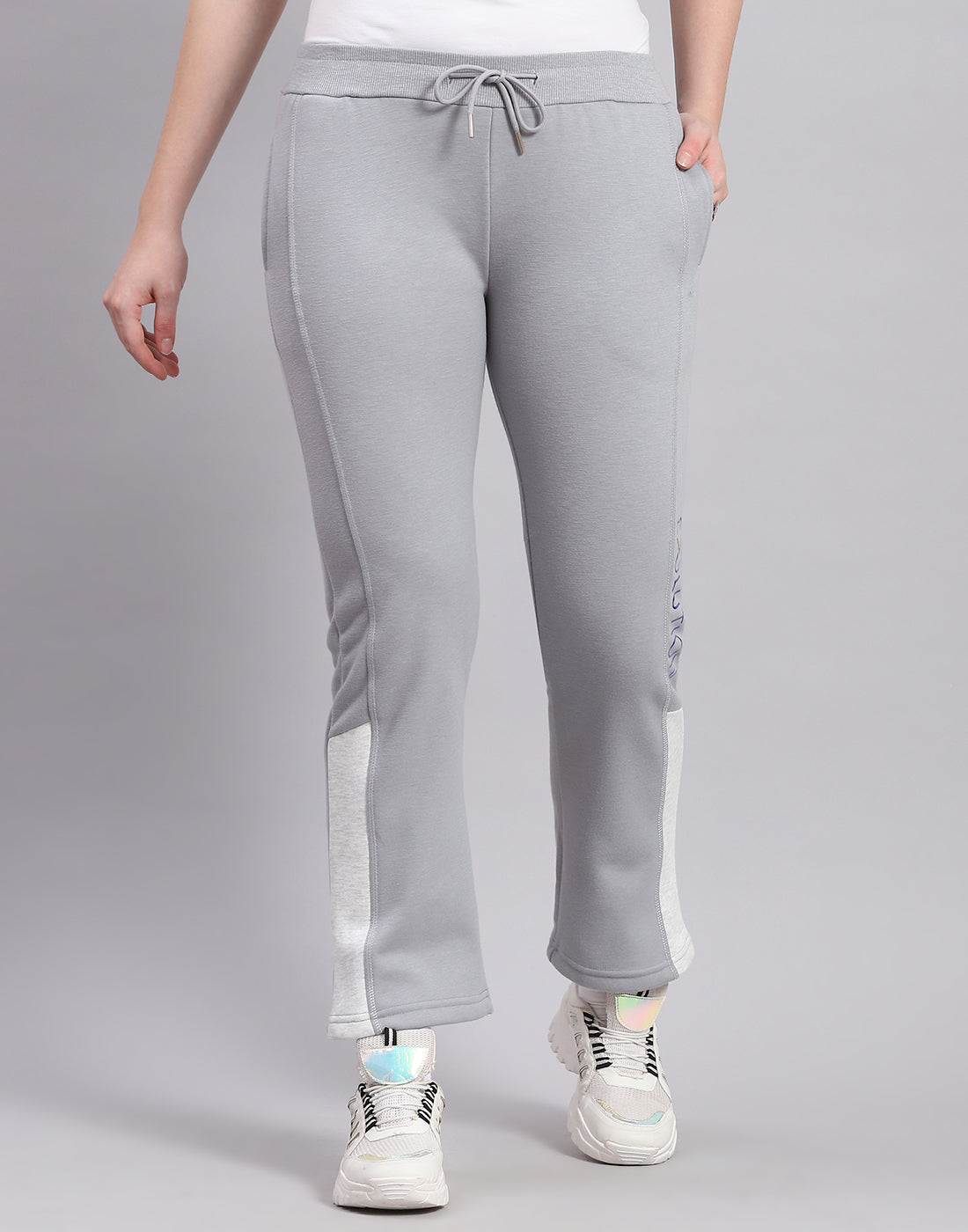 Women Grey Solid Regular Fit Winter Lower