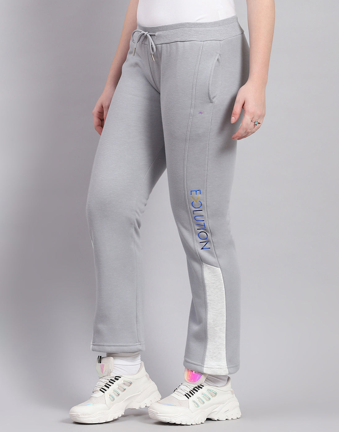 Women Grey Solid Regular Fit Winter Lower