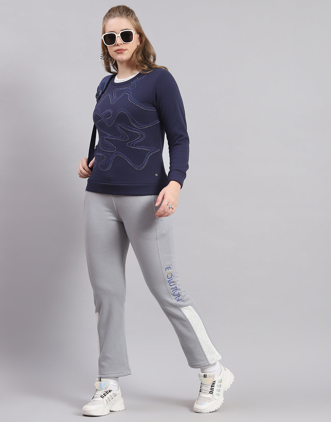 Women Grey Solid Regular Fit Winter Lower