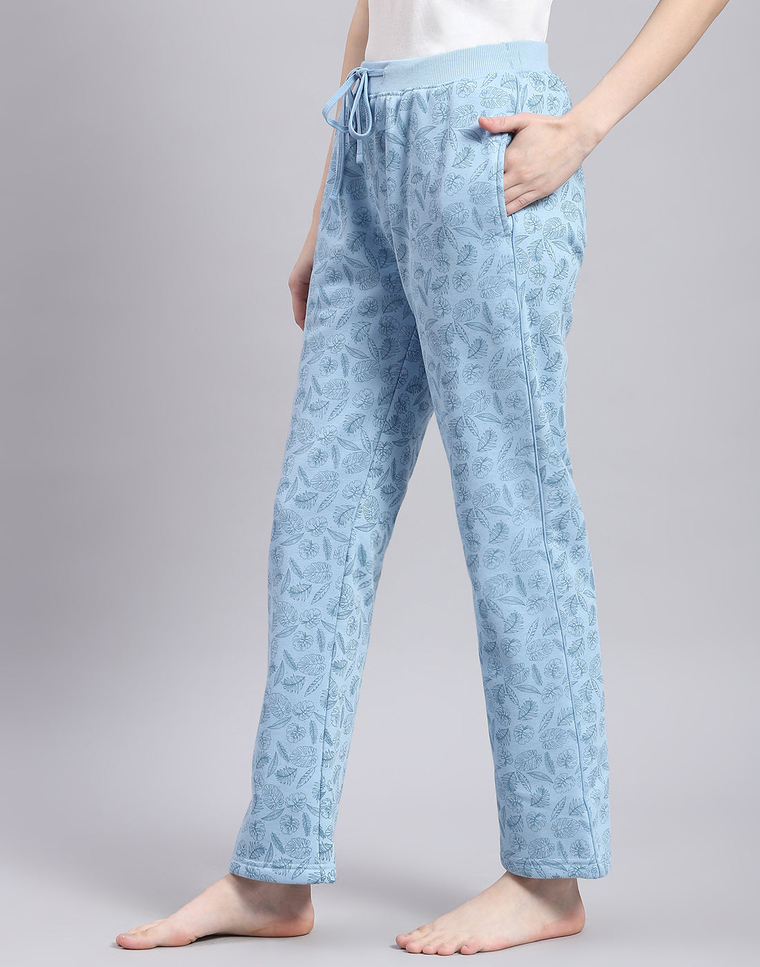 Women Blue Printed Regular Fit Winter Lower