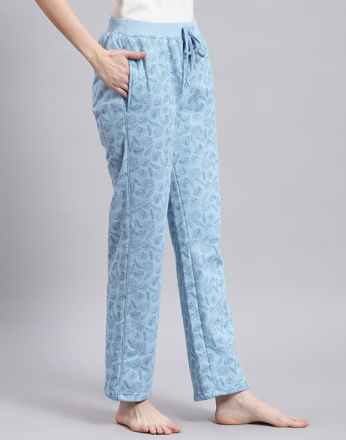Women Blue Printed Regular Fit Winter Lower