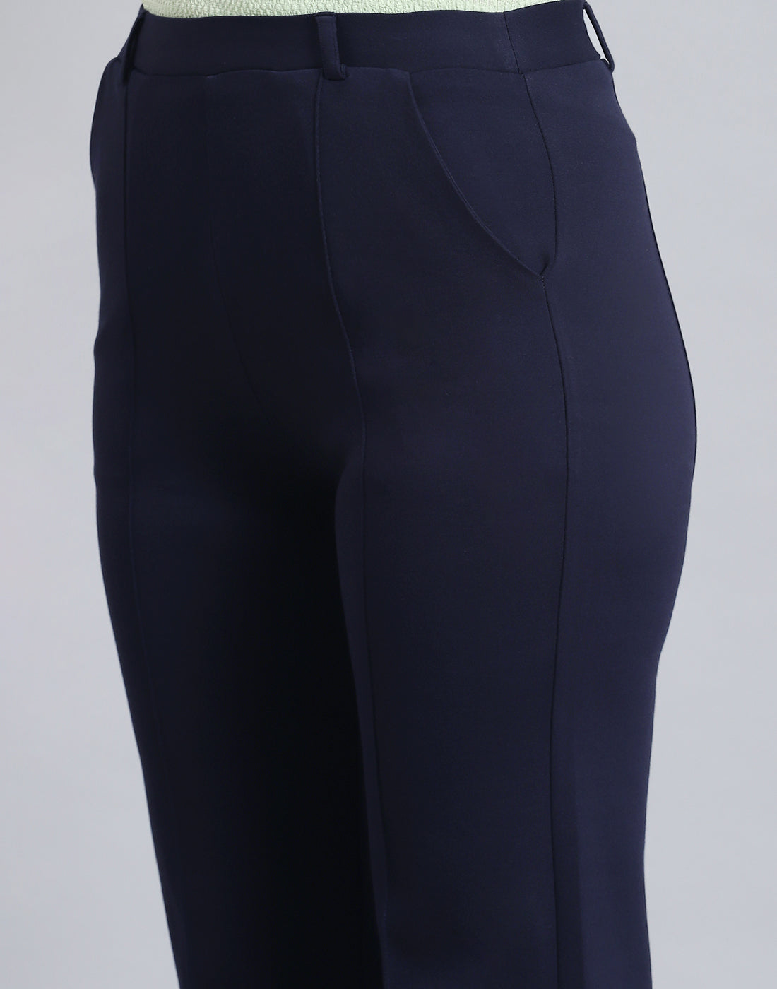 Women Navy Blue Solid Regular Fit Jegging