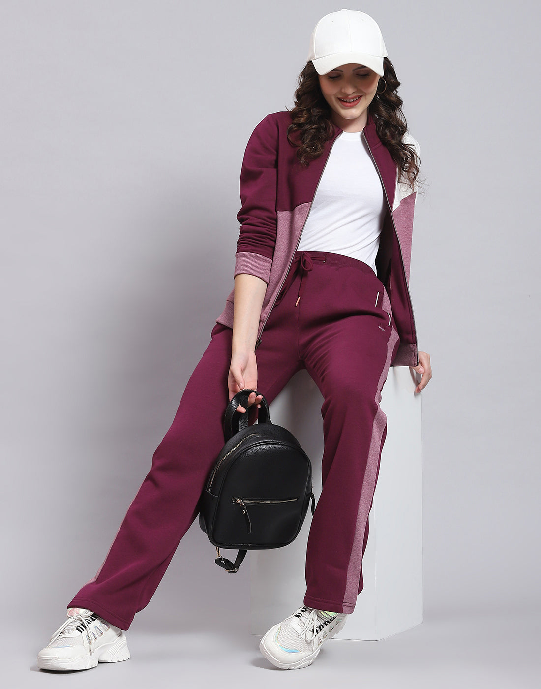 Women Maroon Solid Stand Collar Full Sleeve Tracksuit
