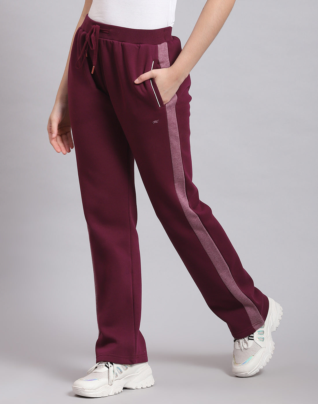 Women Maroon Solid Stand Collar Full Sleeve Tracksuit