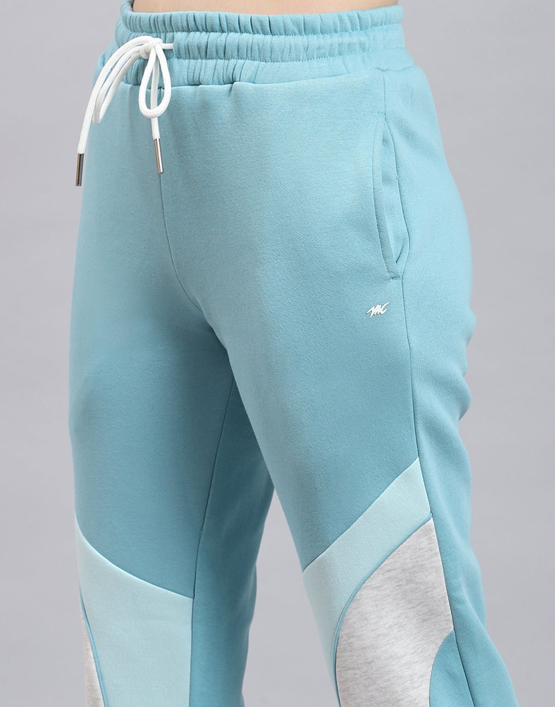 Women Turquoise Blue Solid Hooded Full Sleeve Tracksuit