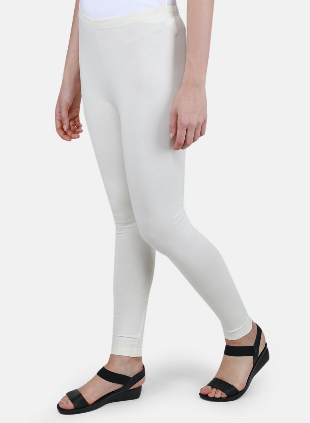 Women Off White Solid Legging