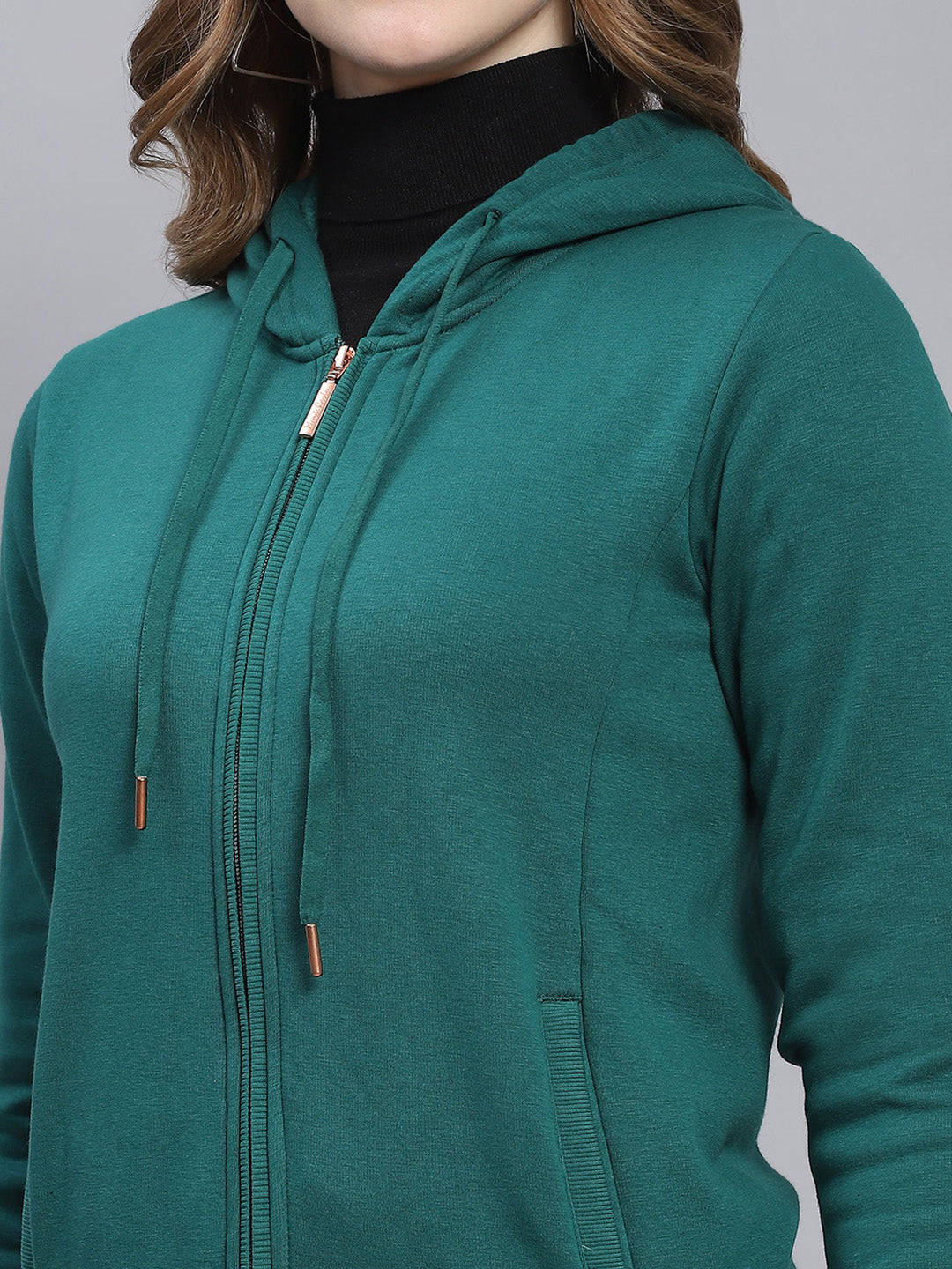 Women Green Solid Hooded Full Sleeve Sweatshirts