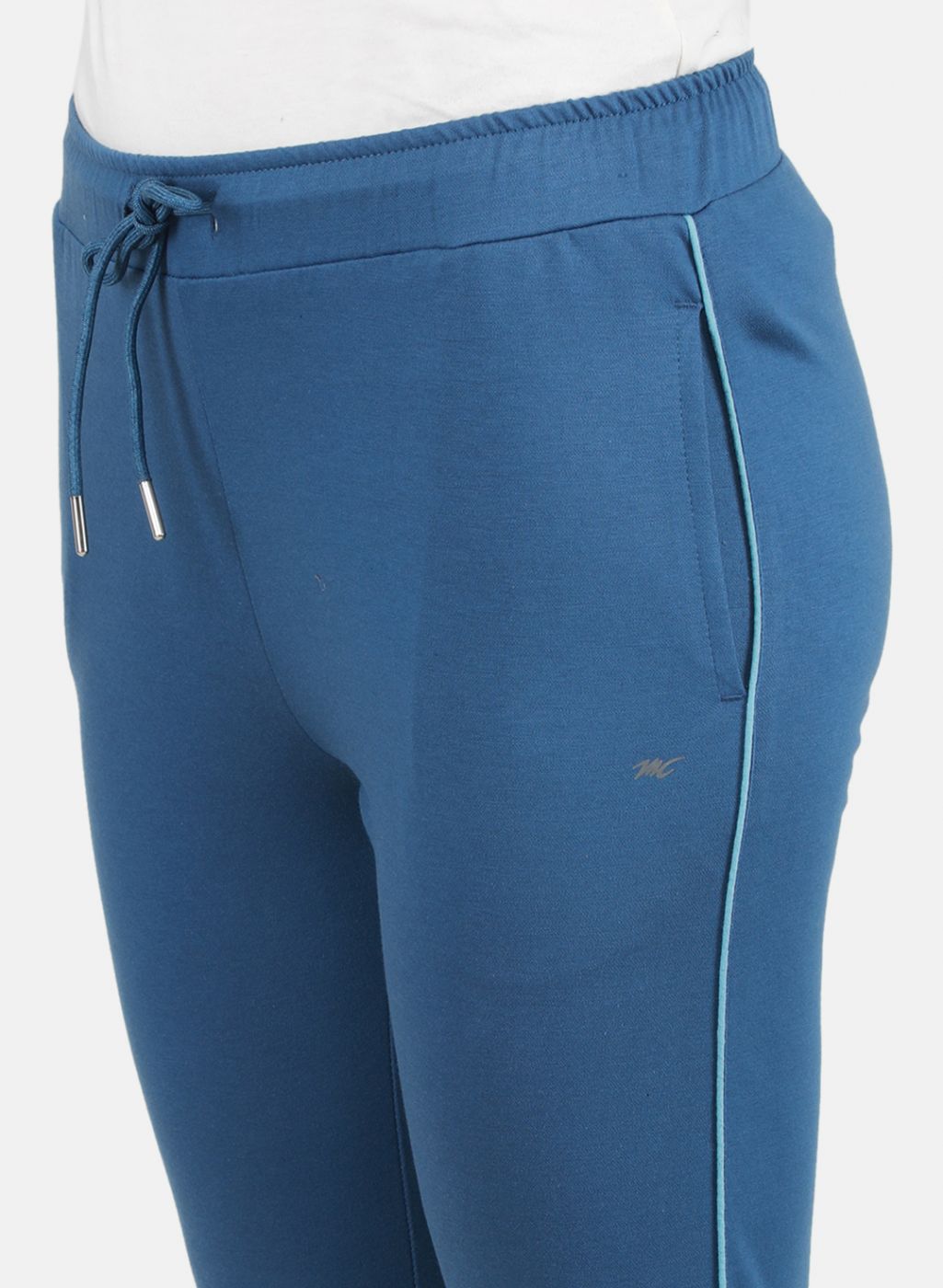 Women Blue Solid Capri