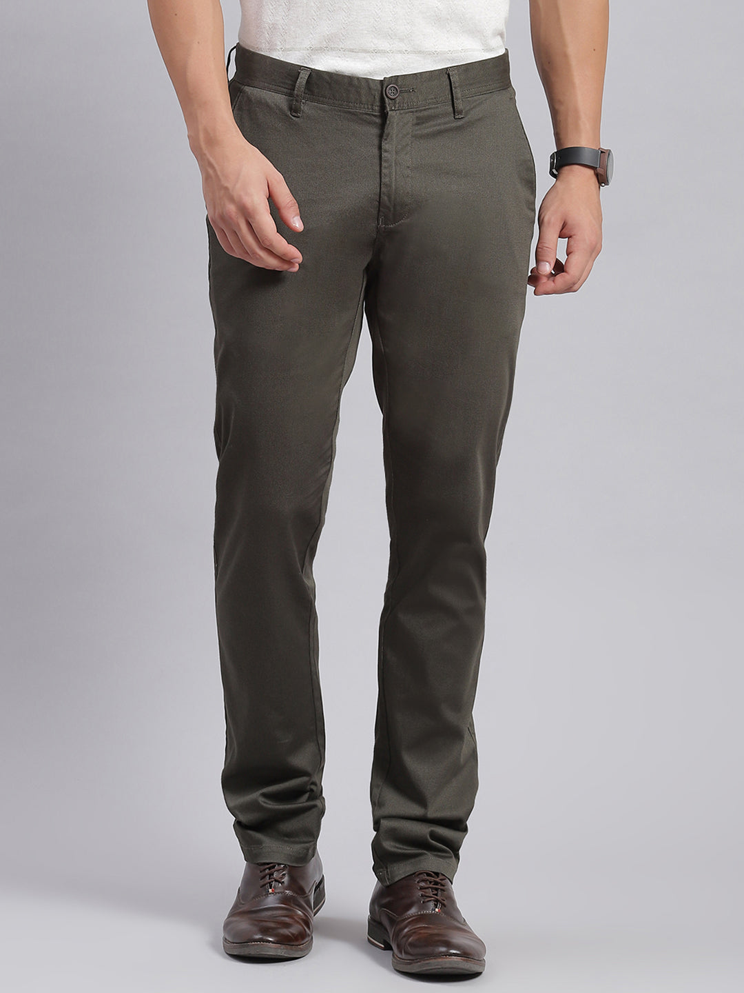 Men Olive Solid Regular Fit Trousers