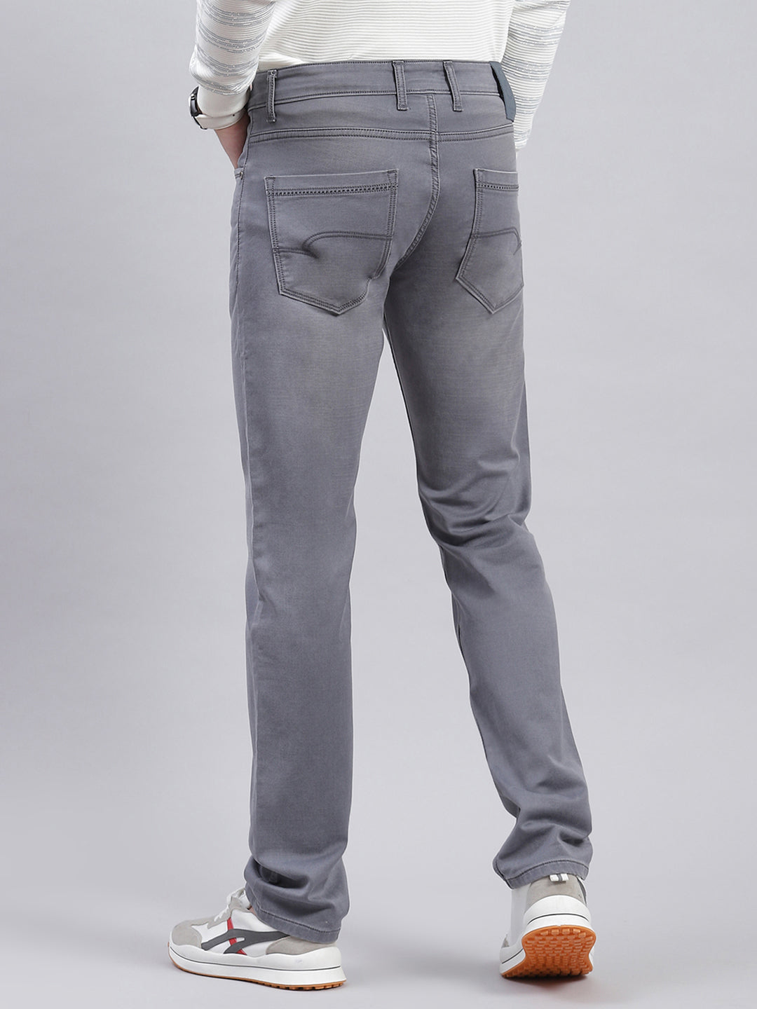 Men Grey Light Wash Regular Fit Denims