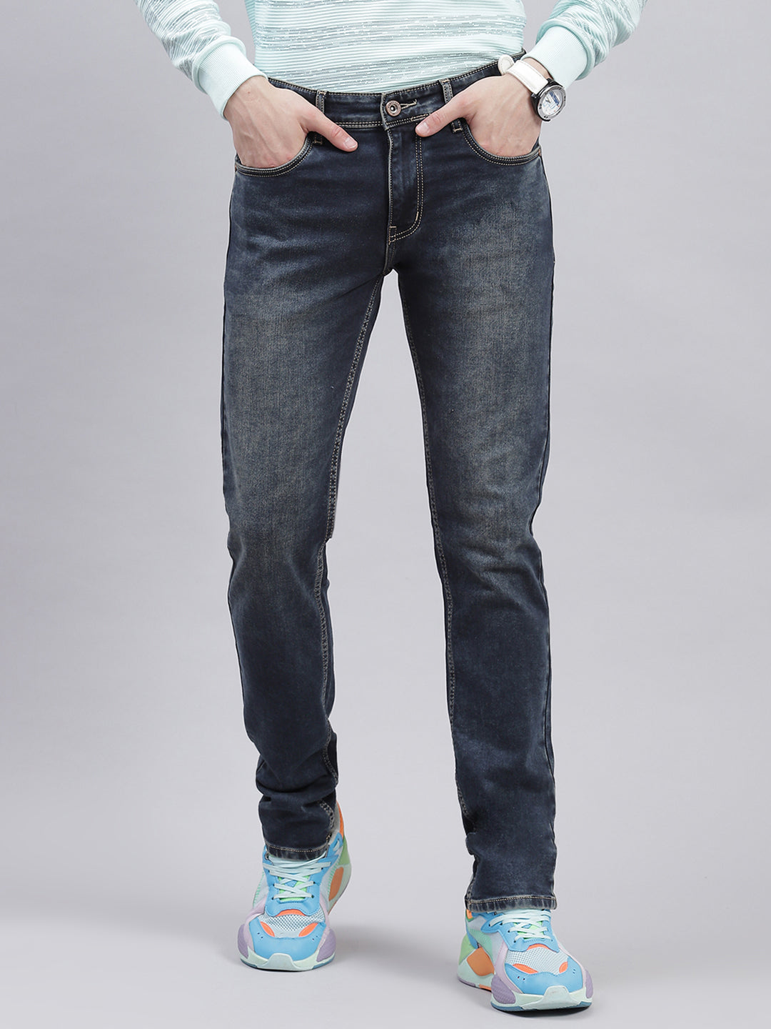 Men Blue Light Wash Regular Fit Denims