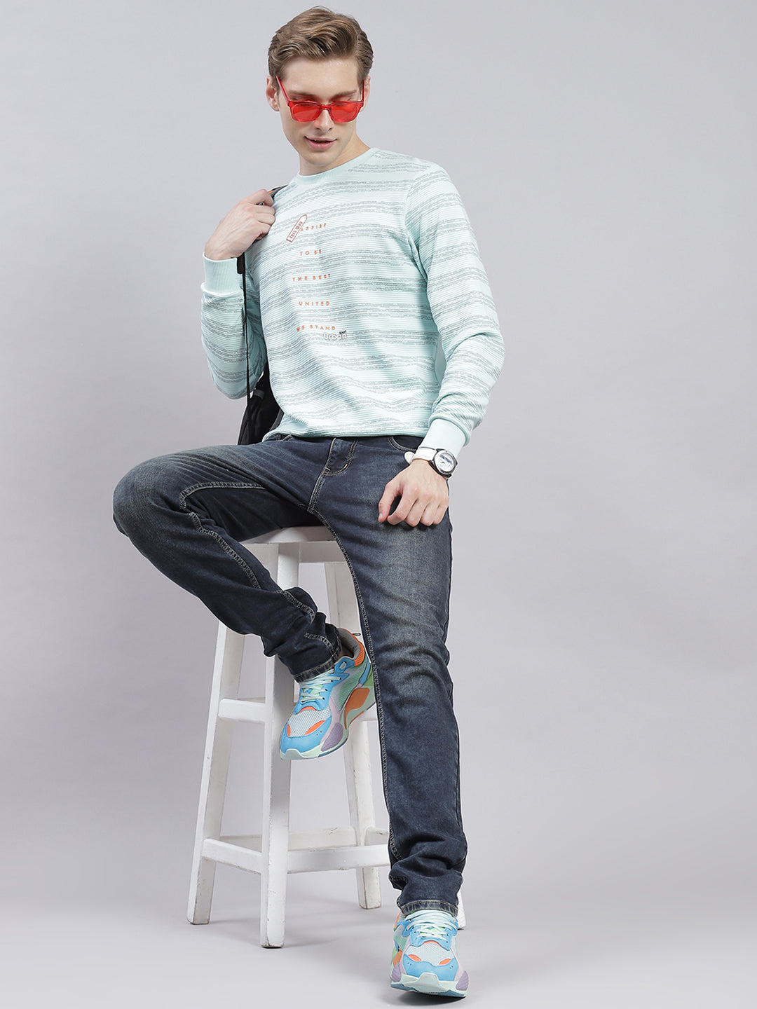 Men Blue Light Wash Regular Fit Denims