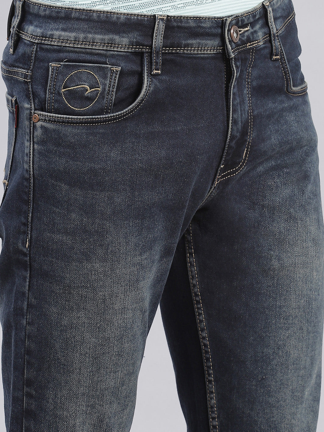 Men Blue Light Wash Regular Fit Denims