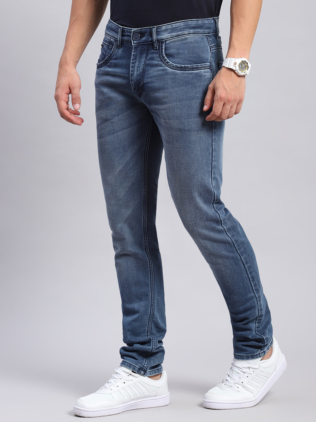 Men Blue Solid Regular Fit Denims