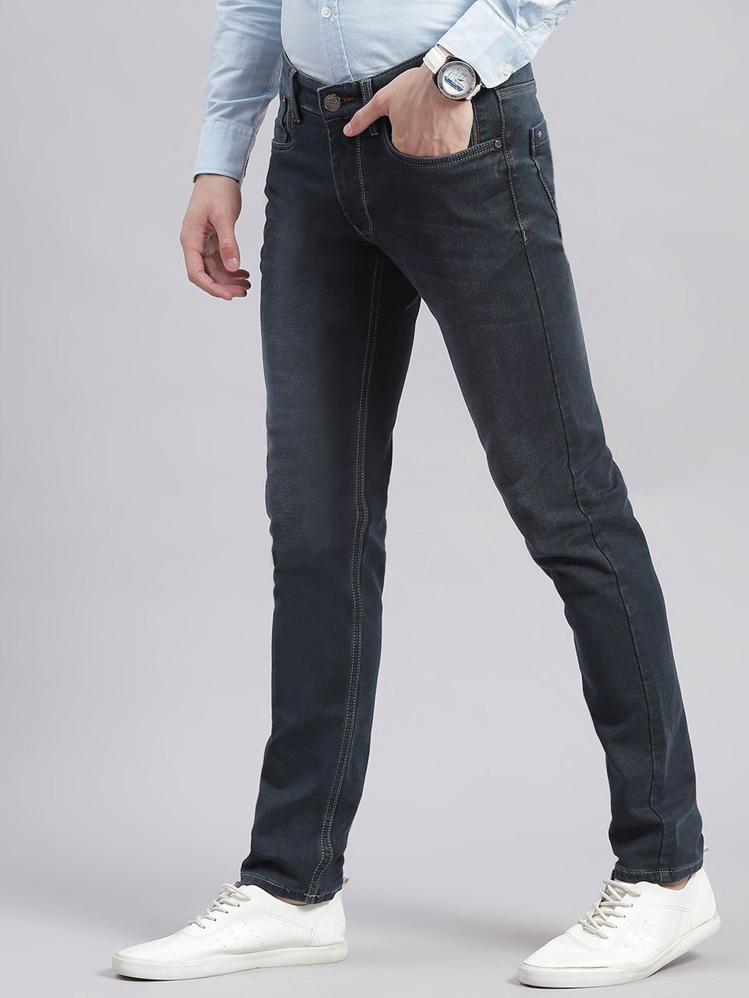 Men Blue Light Wash Regular Fit Denims