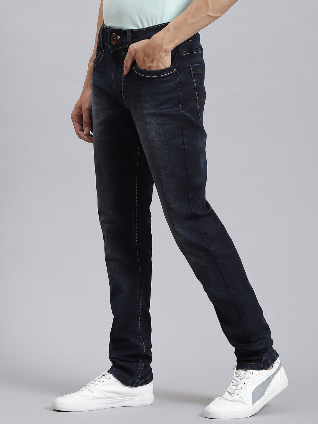 Men Blue Solid Regular Fit Denims