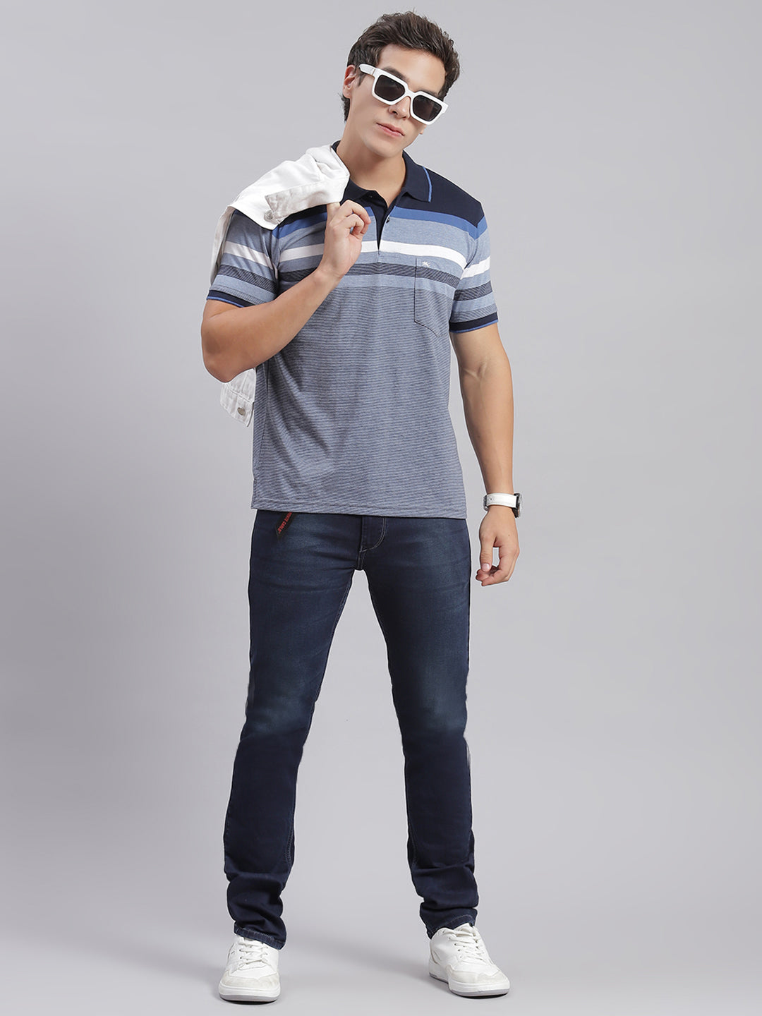 Men Blue Solid Regular Fit Denims