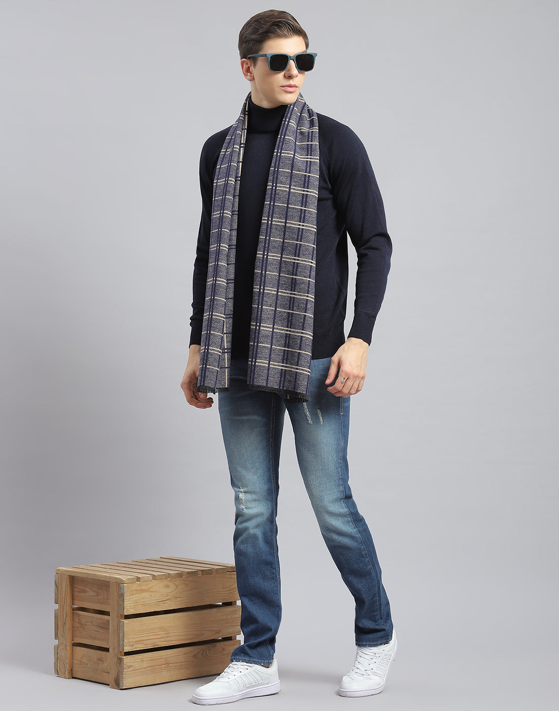 Men Blue Check Muffler