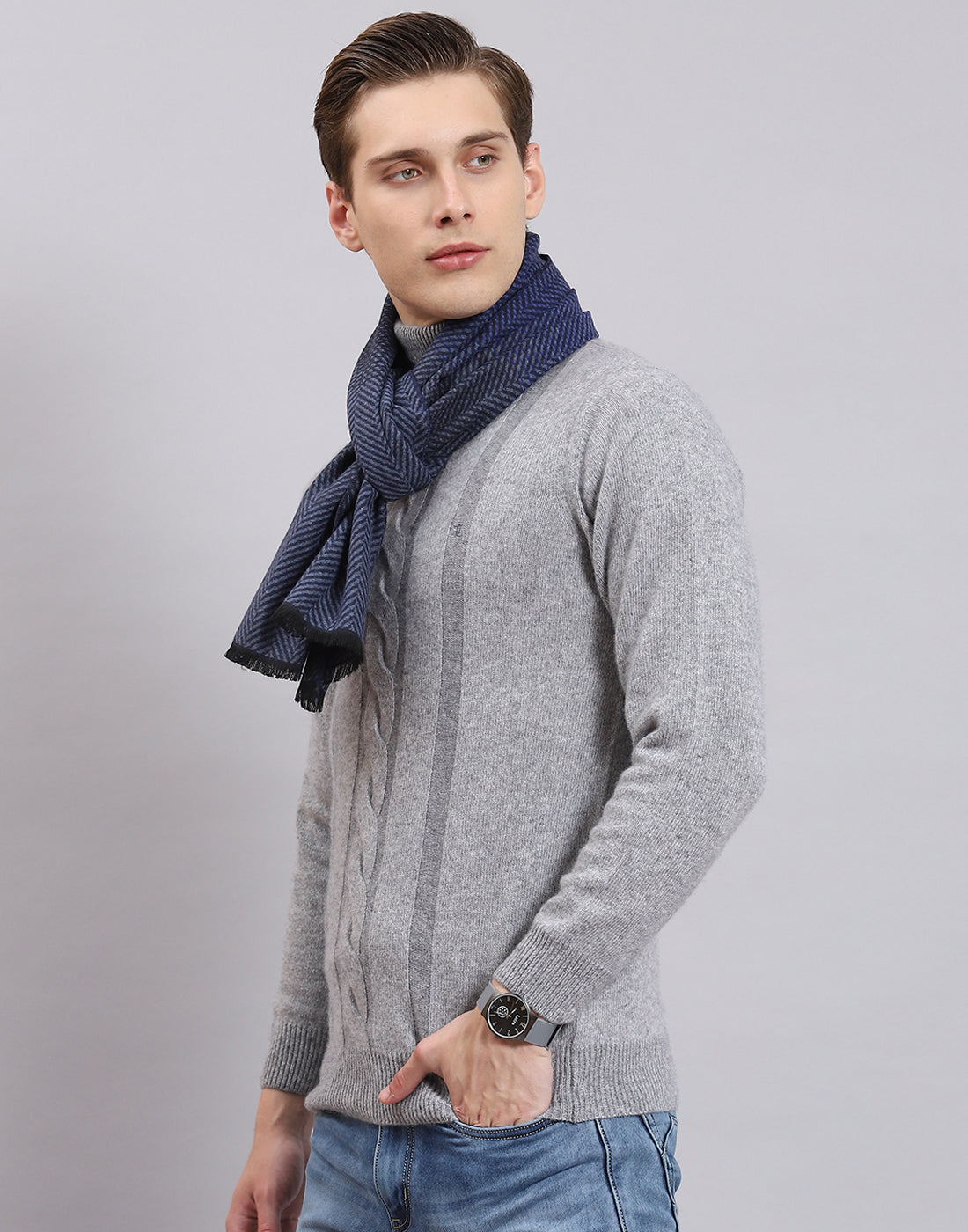 Men Blue Solid Muffler