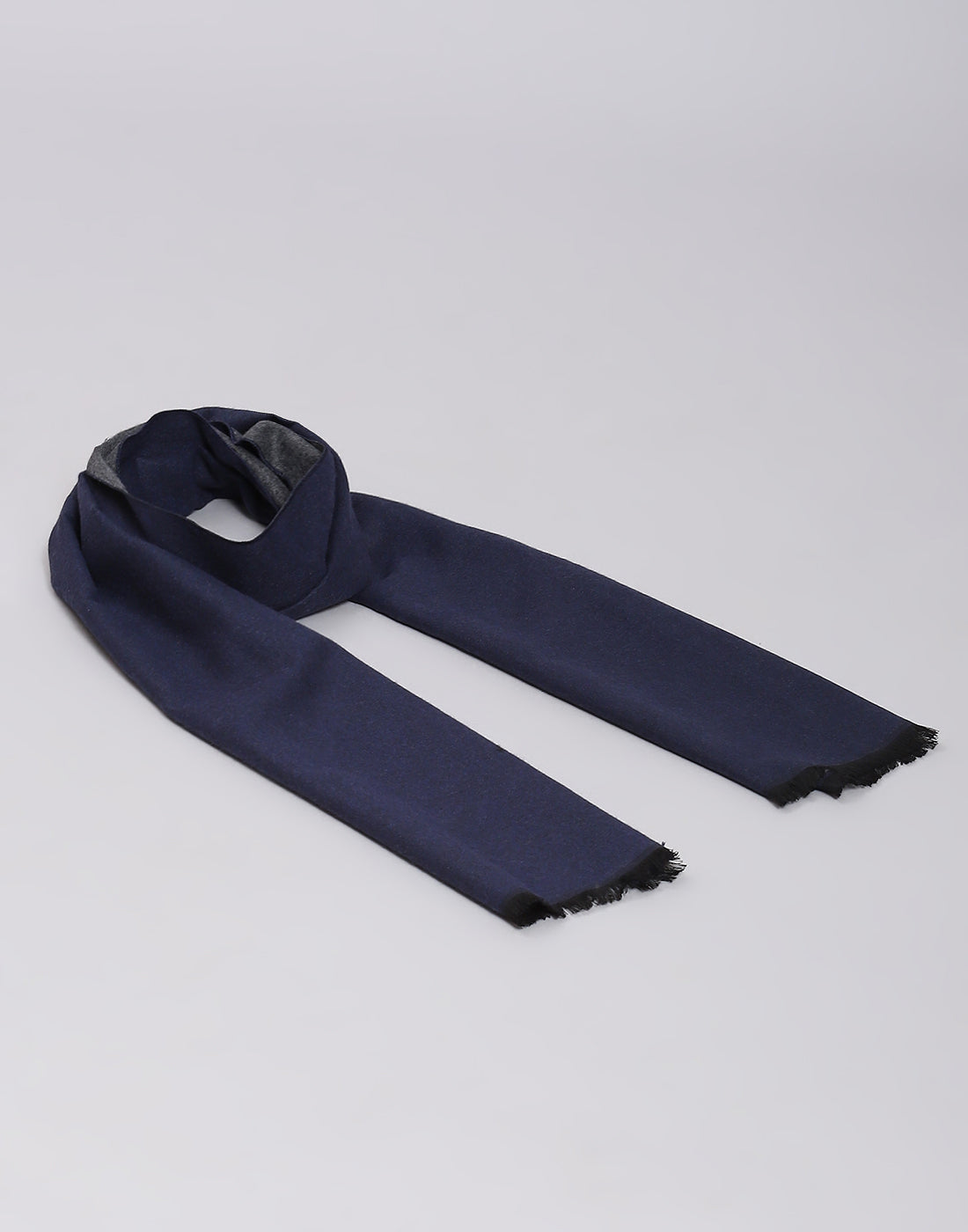 Men Blue Solid Muffler