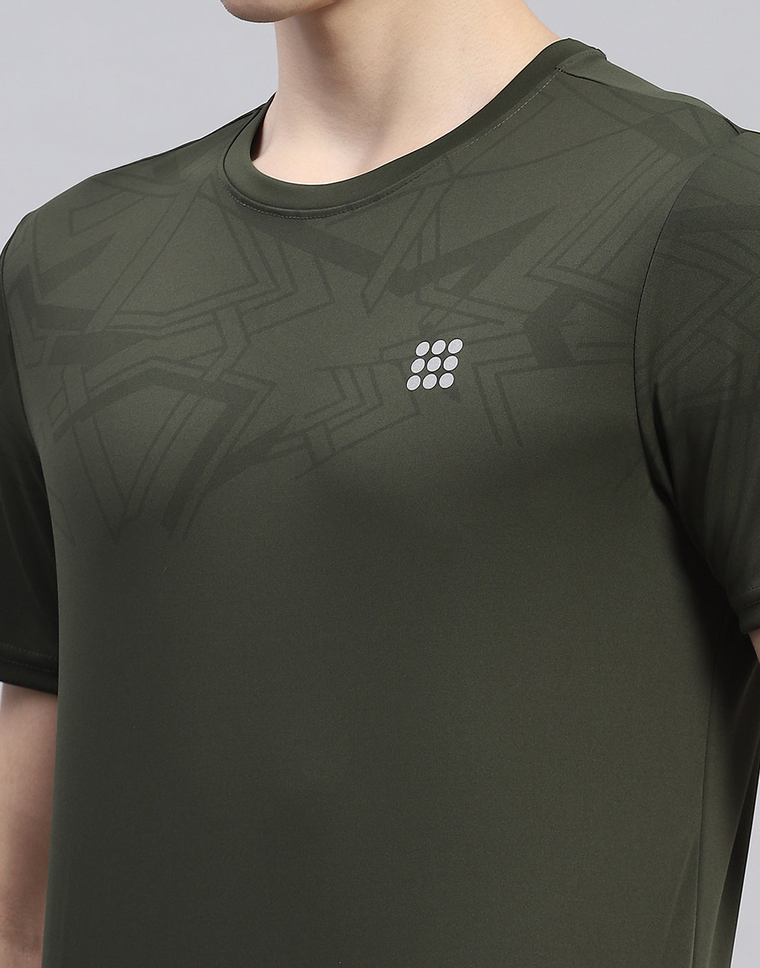 Rock.it Men Olive Solid Round Neck Half Sleeve T-Shirt