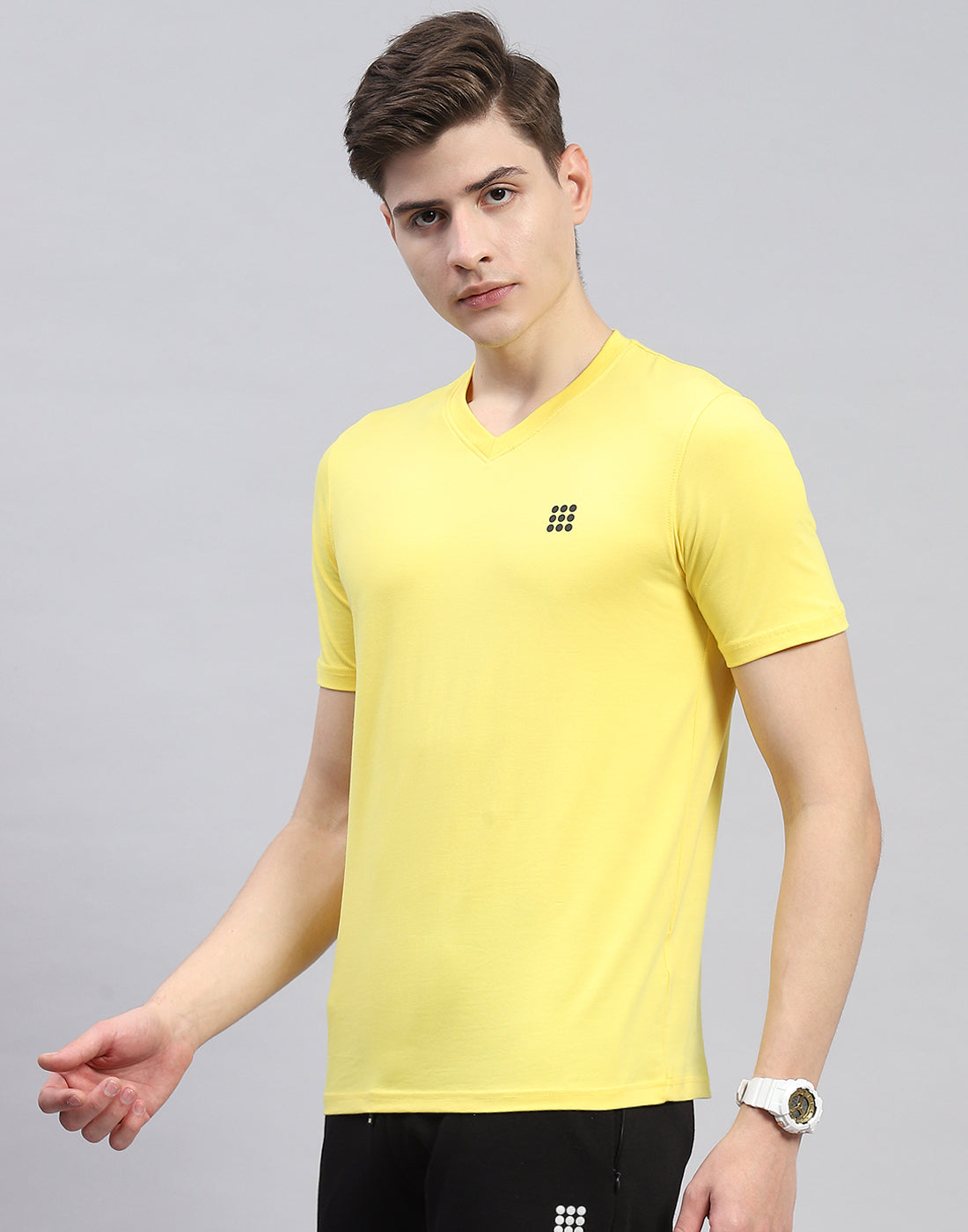 Rock.it Men Yellow Solid V Neck Half Sleeve T-Shirt