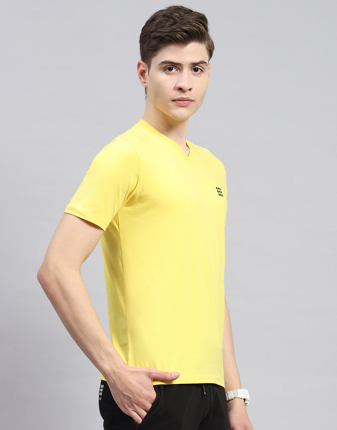 Rock.it Men Yellow Solid V Neck Half Sleeve T-Shirt