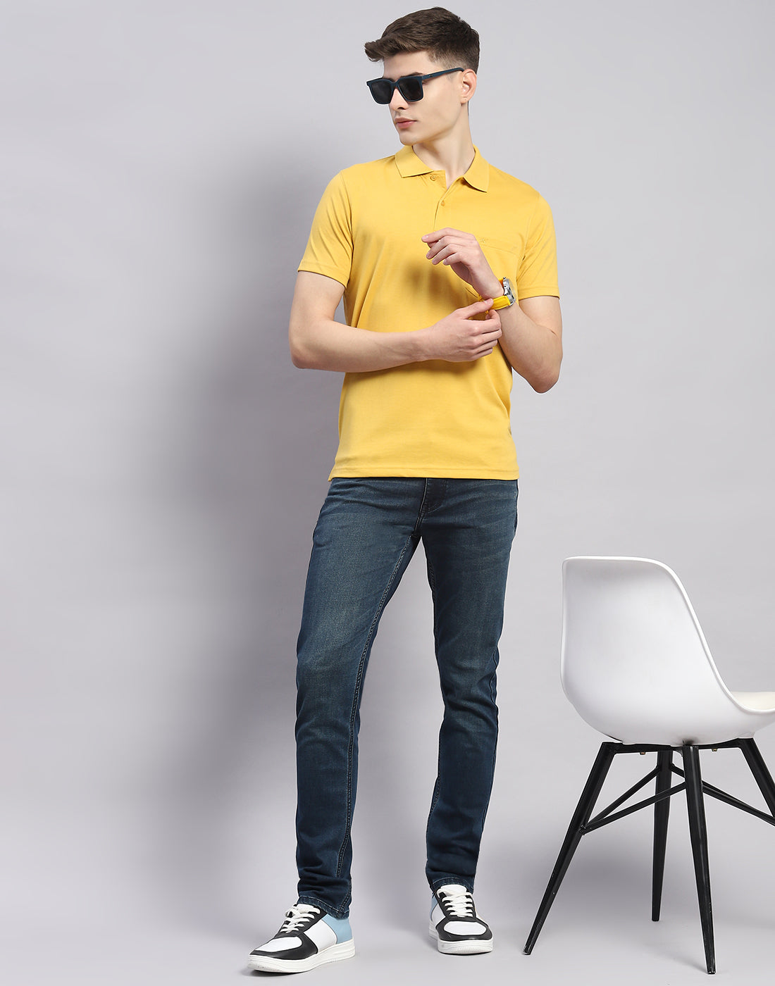 Men Yellow Solid Polo Collar Half Sleeve T-Shirt