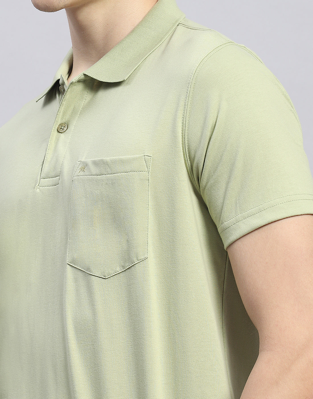 Men Green Solid Polo Collar Half Sleeve T-Shirt