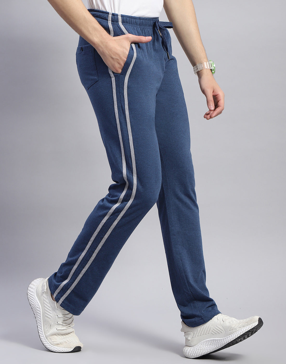 Men Navy Blue Solid Regular Fit Lower