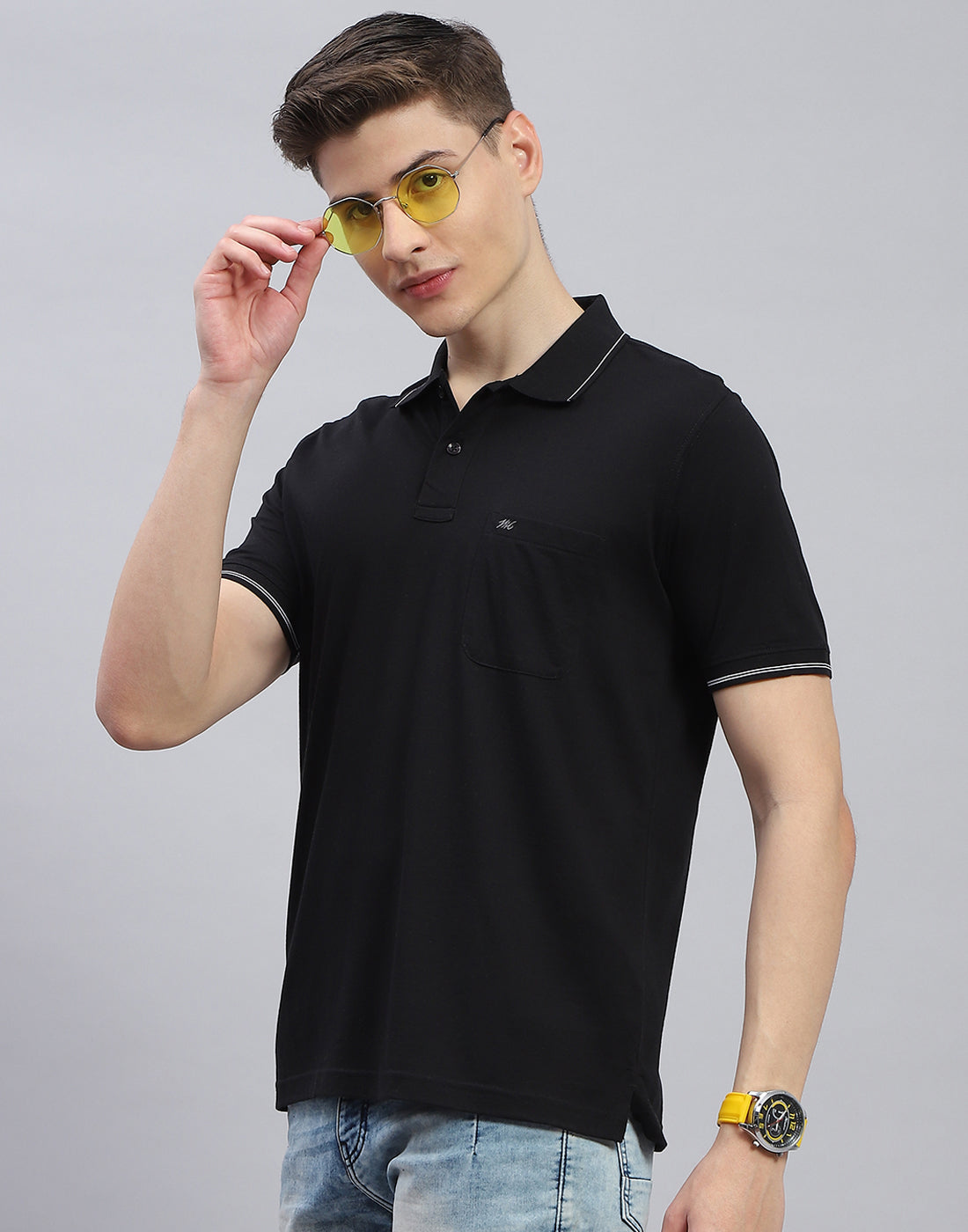 Men Black Solid Polo Collar Half Sleeve T-Shirt